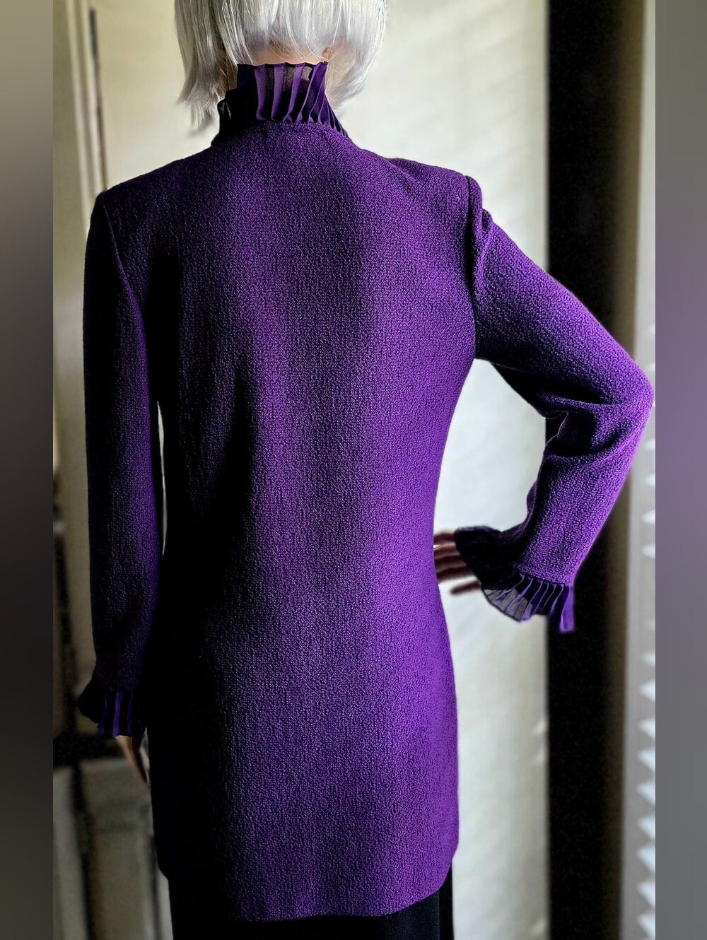St. John Purple Ruffle Knit Jacket Size 2 + Coordinating Wool Blend Top - Picture 8 of 10
